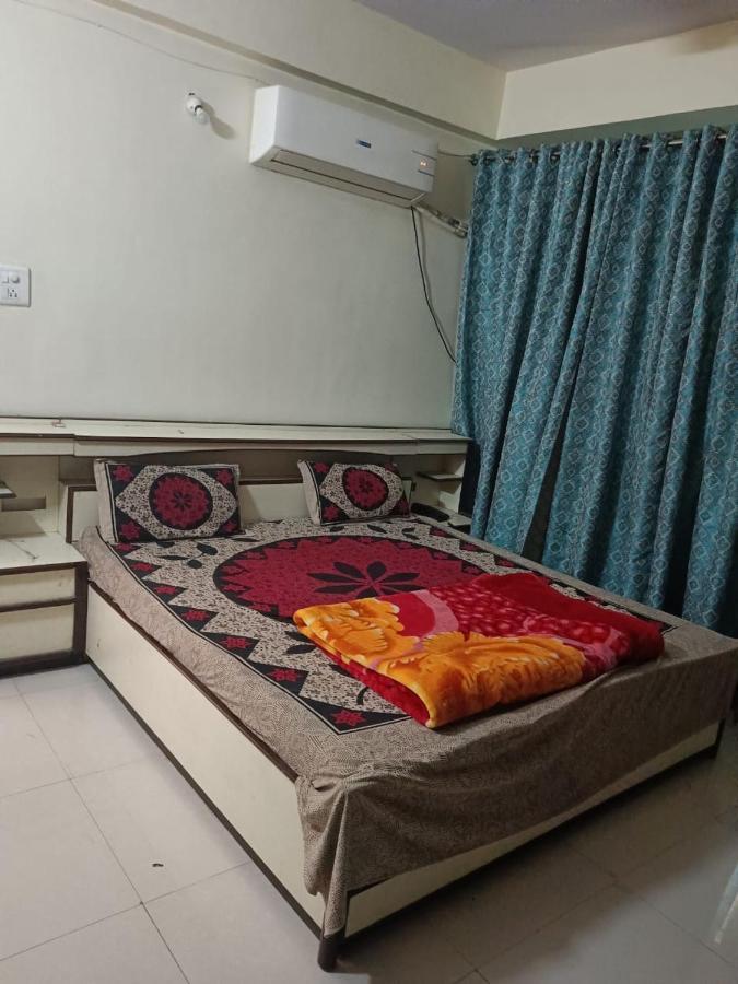Hotel Mahati 印多尔 外观 照片
