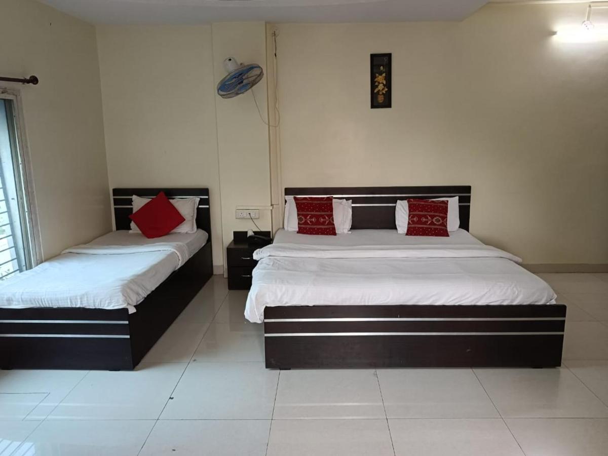 Hotel Mahati 印多尔 外观 照片